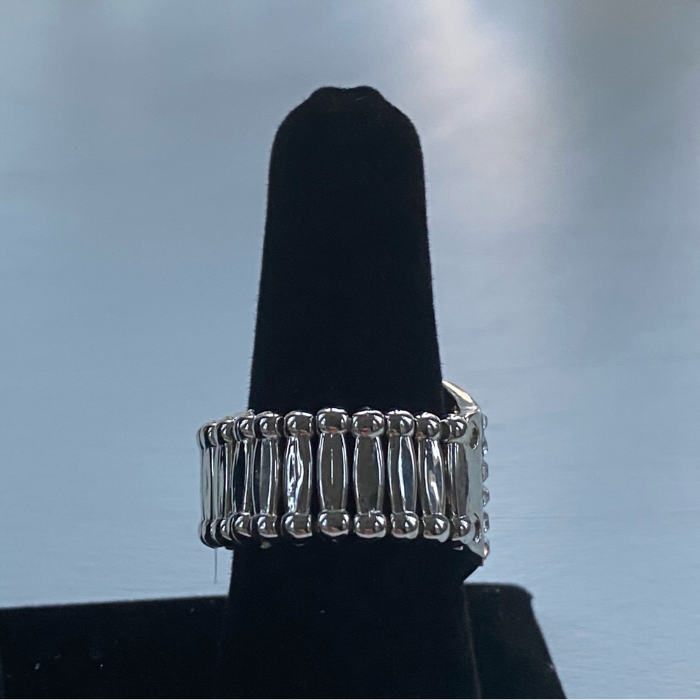 Pearl & Rhinestone Stretch Ring - Picture 6 of 11